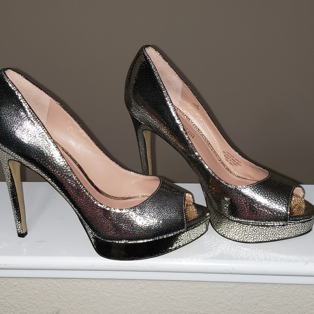 Peep toe heels